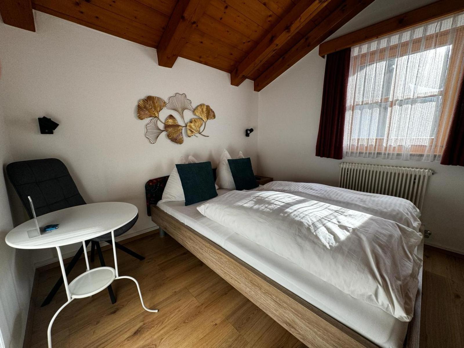 Pension Ledererguetl - Jokercard & Parkplatz Inkl Bed & Breakfast Saalbach-Hinterglemm Exterior photo